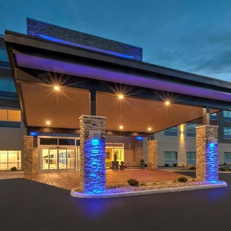 Holiday Inn Express & Suites - Milan - Sandusky Area By Ihg Екстер'єр фото