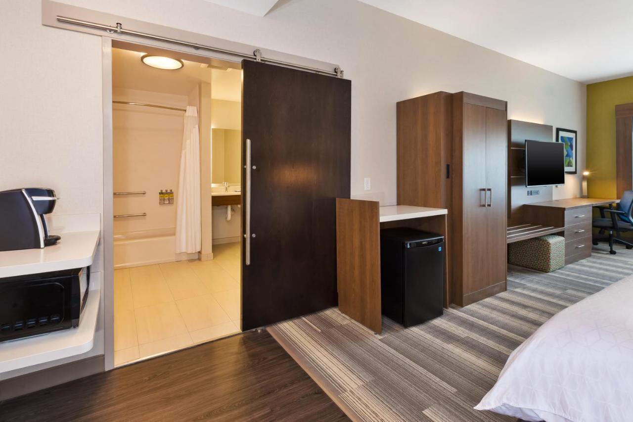 Holiday Inn Express & Suites - Milan - Sandusky Area By Ihg Екстер'єр фото